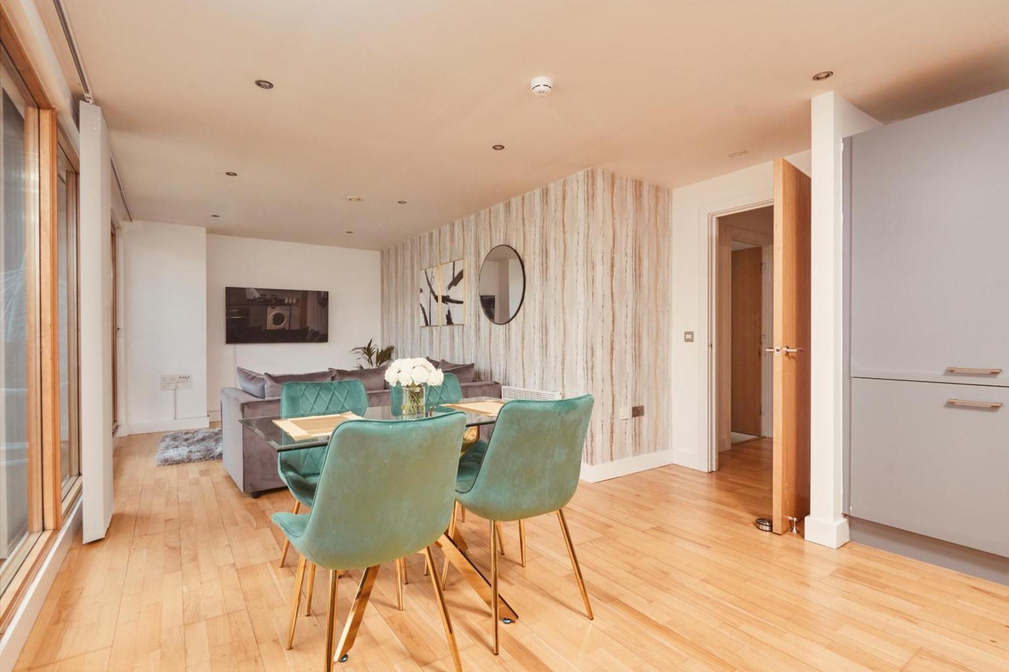 Leeds Dock Apt, Free Secure Parking! 2 Bed Апартаменты *