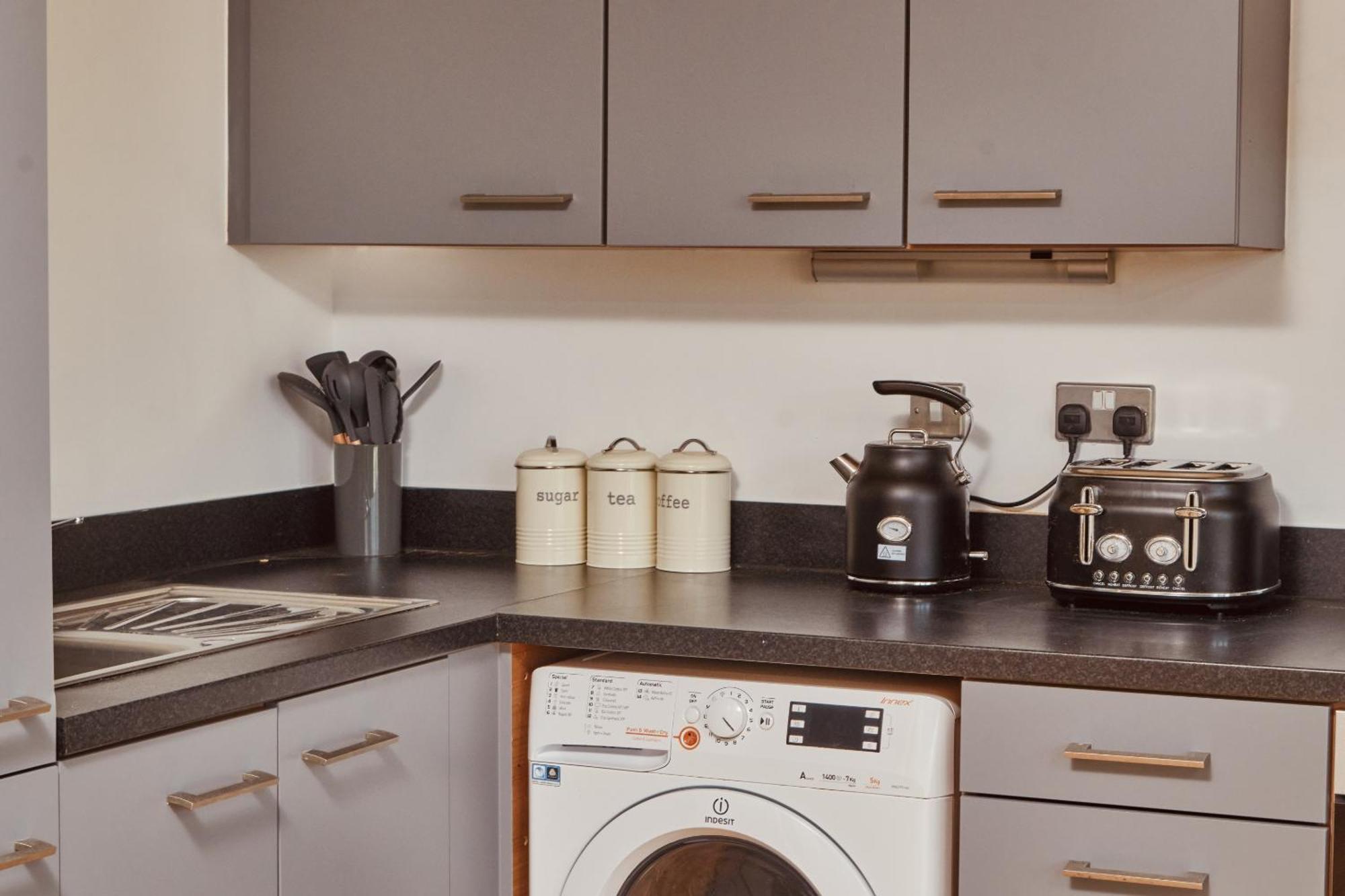 Leeds Dock Apt, Free Secure Parking! 2 Bed Апартаменты *